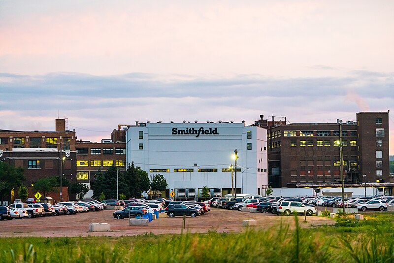 File:Smithfield Foods Pork Processing Plant - Sioux Falls - South Dakota (52444701996).jpg